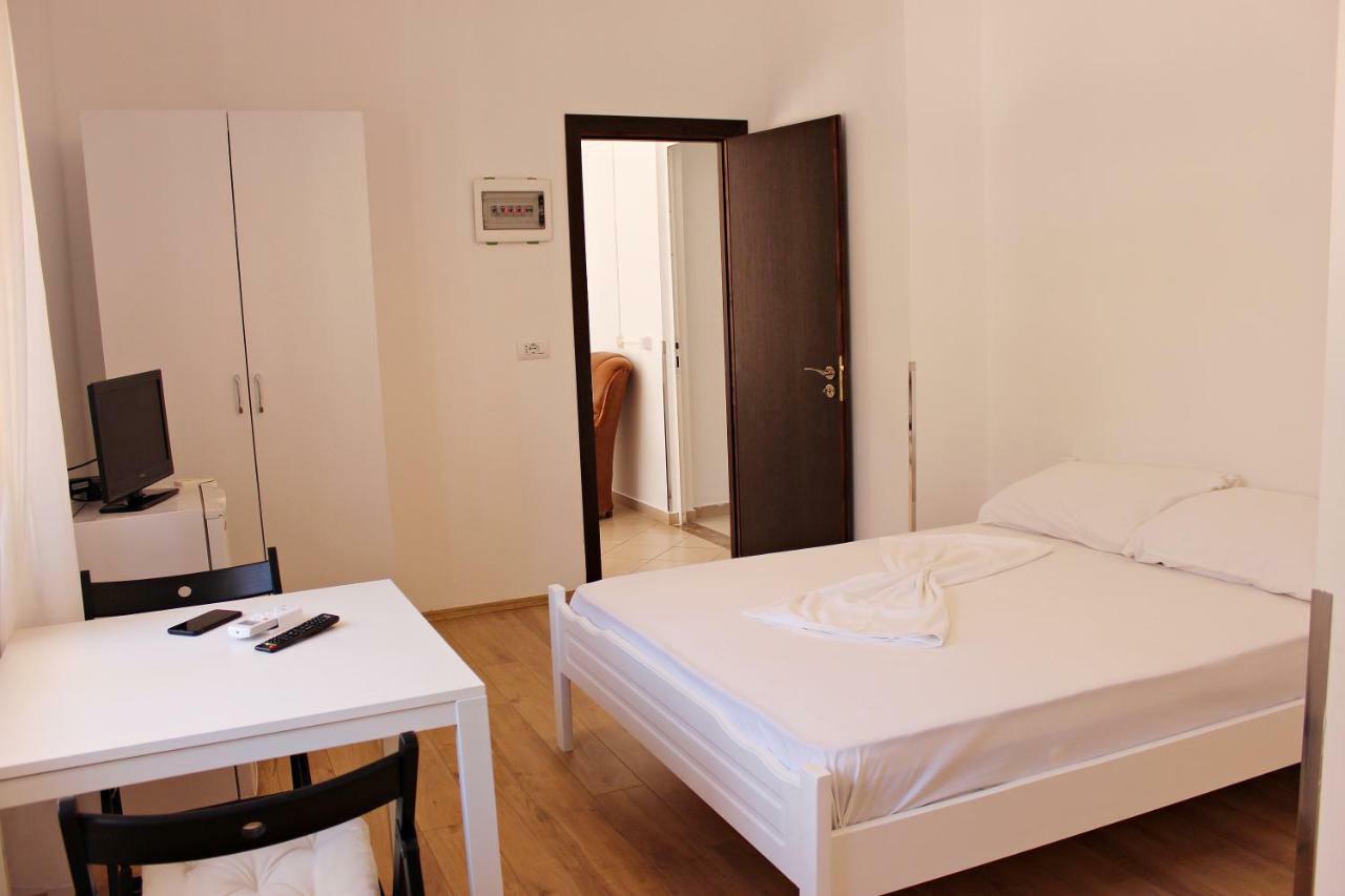 Hercules House Hotel Саранде Екстериор снимка